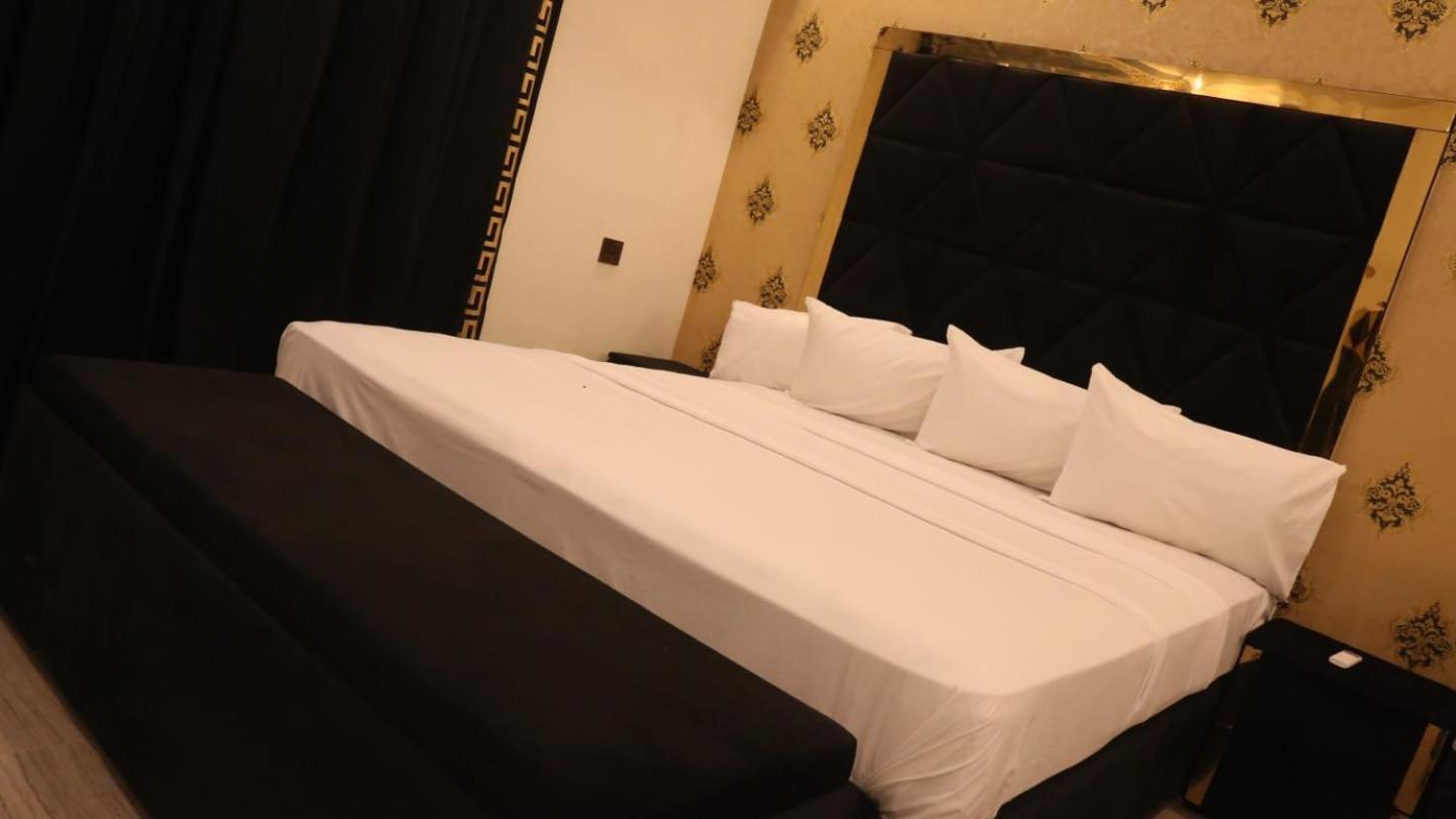 Hotel De Smart Multan Dış mekan fotoğraf