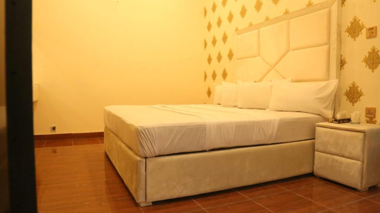 Hotel De Smart Multan Dış mekan fotoğraf