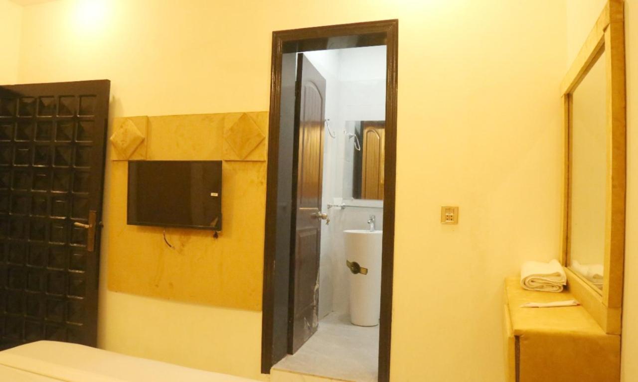 Hotel De Smart Multan Dış mekan fotoğraf