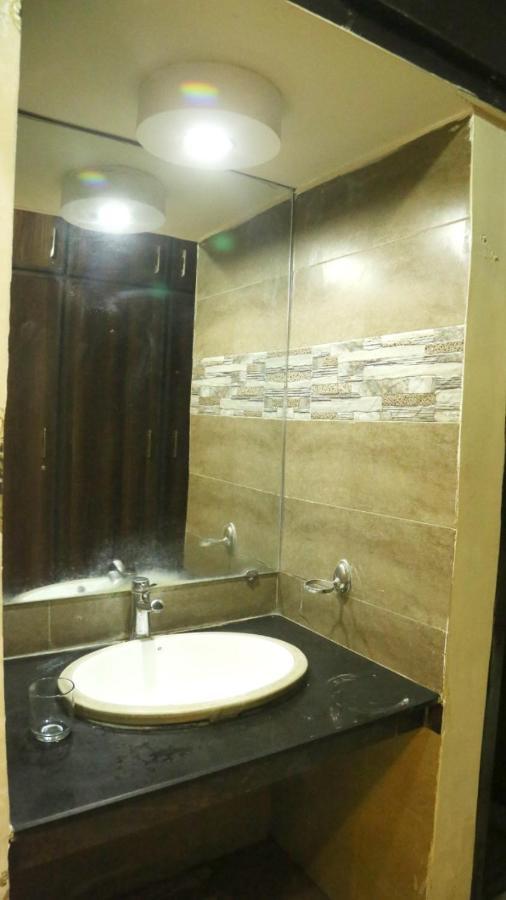 Hotel De Smart Multan Dış mekan fotoğraf