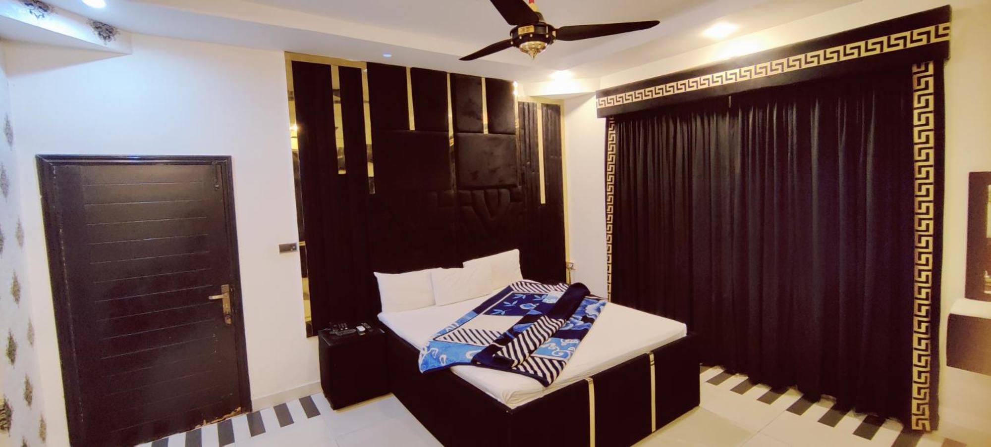 Hotel De Smart Multan Dış mekan fotoğraf